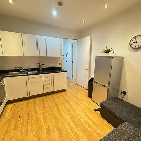 Comfortable - Cosy - Budget Studios In City Center Londra Exterior foto