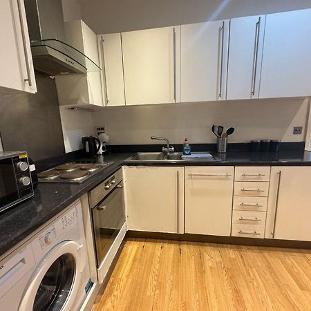 Comfortable - Cosy - Budget Studios In City Center Londra Exterior foto
