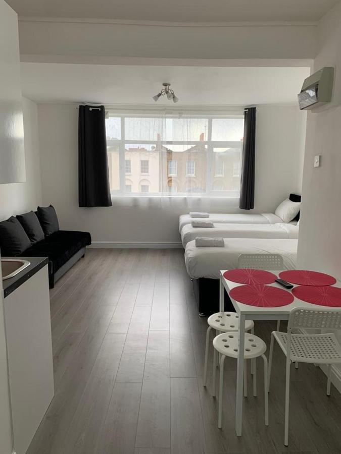 Comfortable - Cosy - Budget Studios In City Center Londra Exterior foto