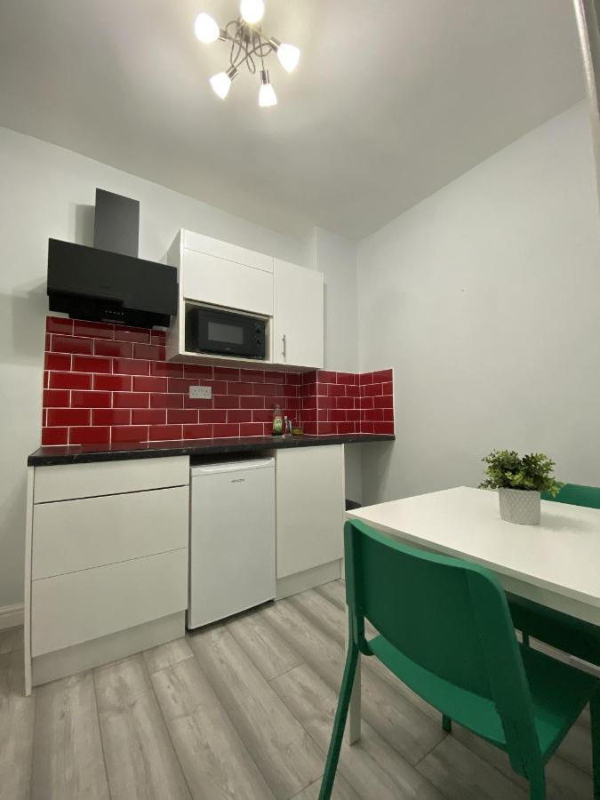 Comfortable - Cosy - Budget Studios In City Center Londra Exterior foto