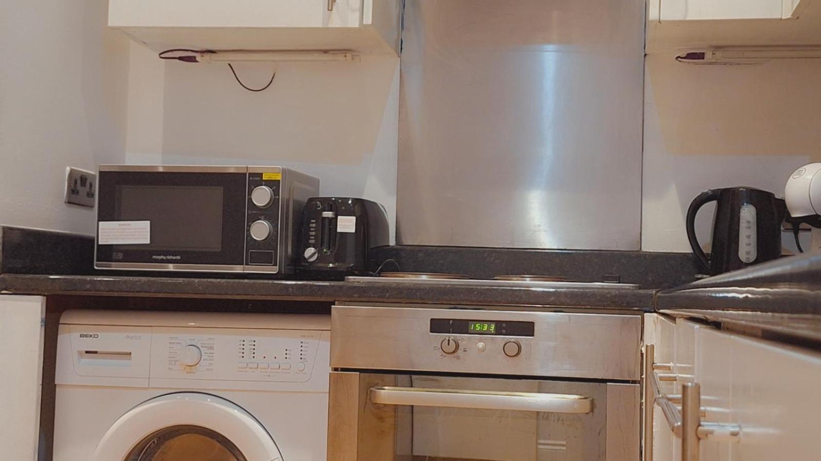Comfortable - Cosy - Budget Studios In City Center Londra Exterior foto
