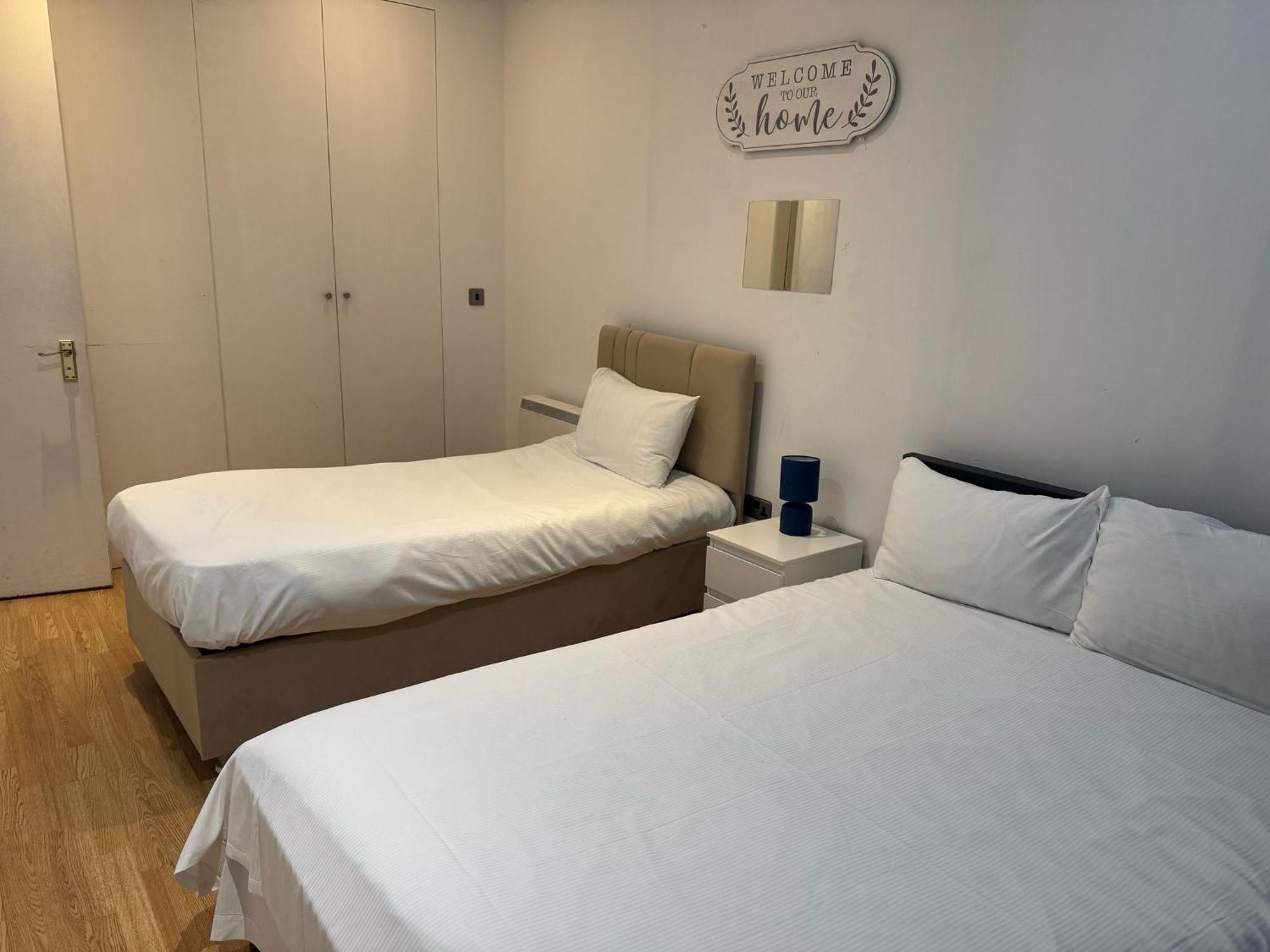 Comfortable - Cosy - Budget Studios In City Center Londra Exterior foto